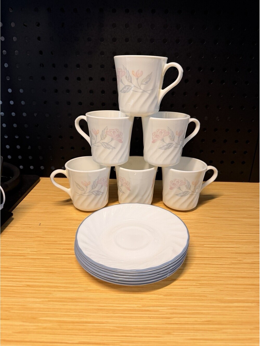Vintage 12 Corelle Pink Trio Pattern 6 Cups & 6 Saucers